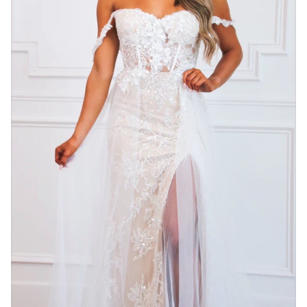 Wedding dress
